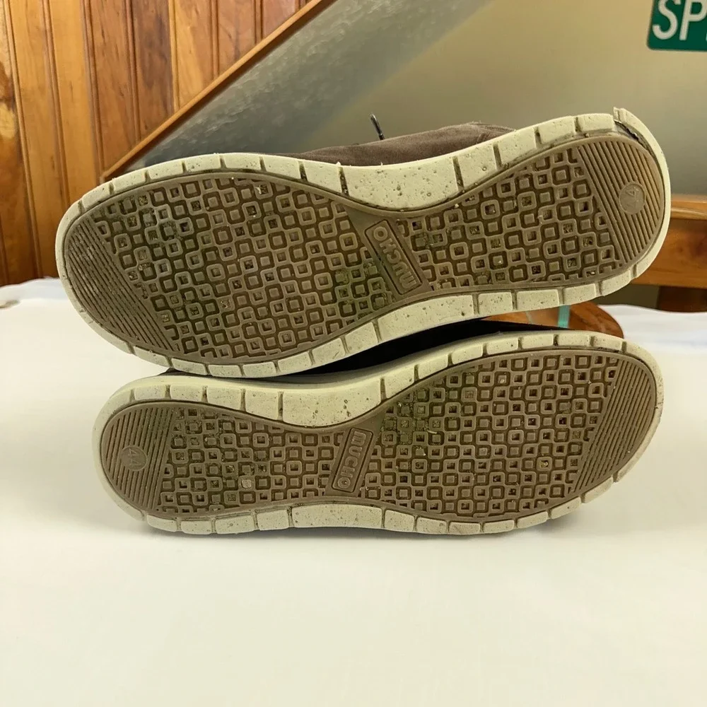 Mucho Mahalo Scott Grip Chocolate Brown Suede Chukka Boots Slip On Shoes Brown